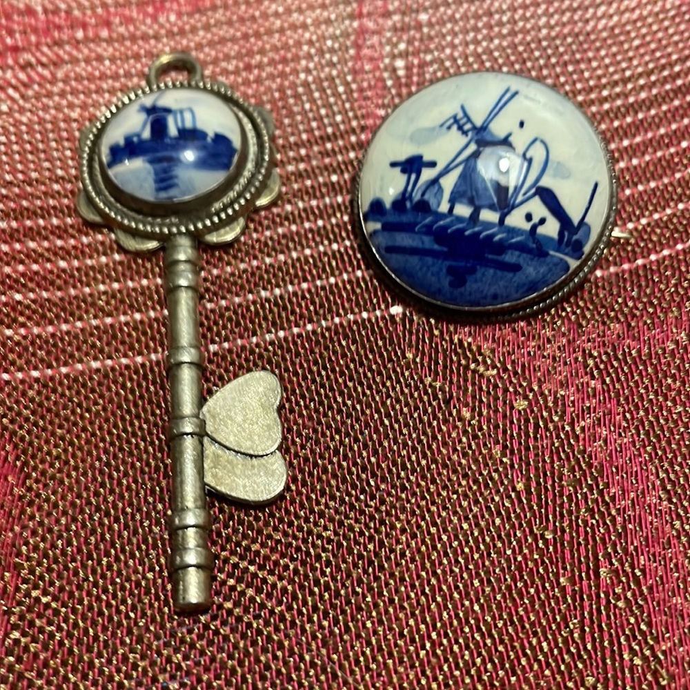 Vintage Handmade Dutch Painted Signed Brooch & Matching Upcycled Key Pendant Set